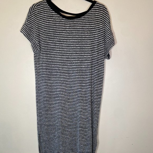 Nordstrom Lush Midi Knit Dress in Grey and Black Stripe - Picture 4 of 9